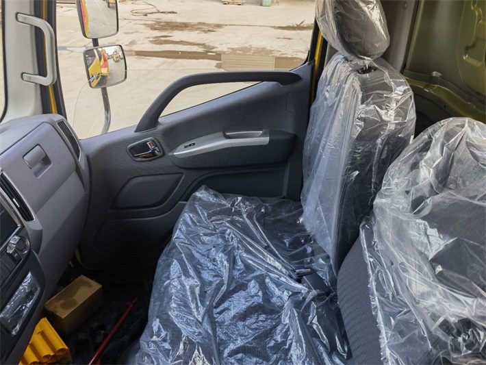 福田奥铃青春无敌蓝牌重载清障车