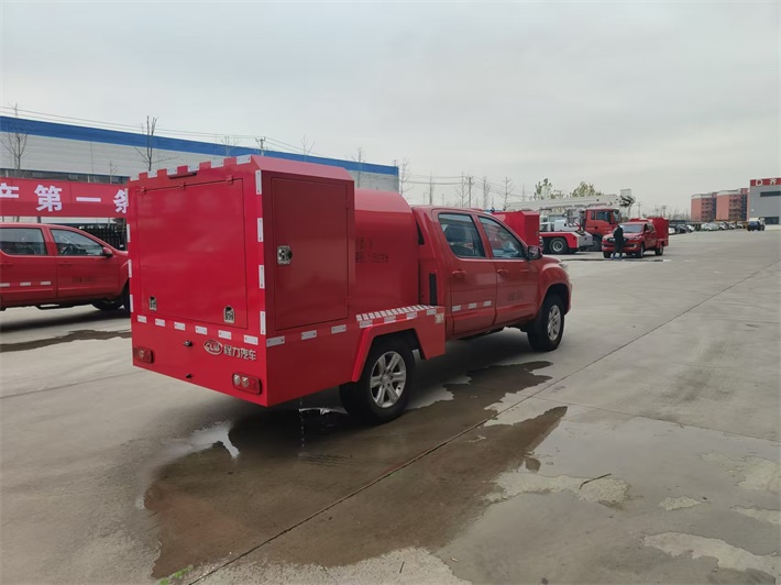 福田大将军皮卡1方森林消防洒水车