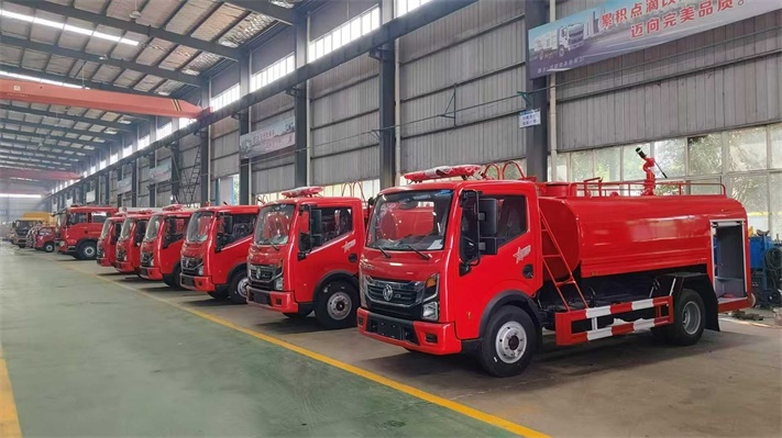 东风小多利卡4.6方消防洒水车